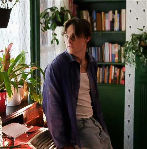 Thomas Day is feeling the love on “Gravity”