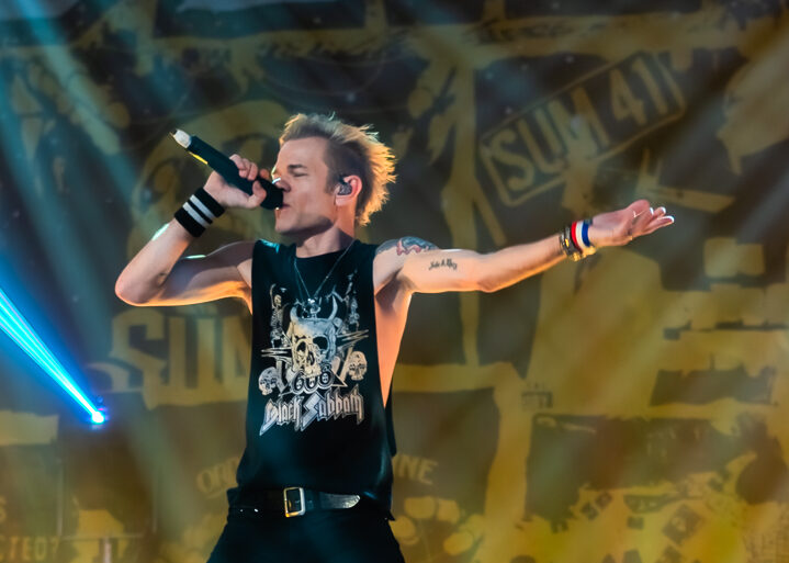 Sum 41 takes stage in Atlanta for final time - // MELODIC Magazine