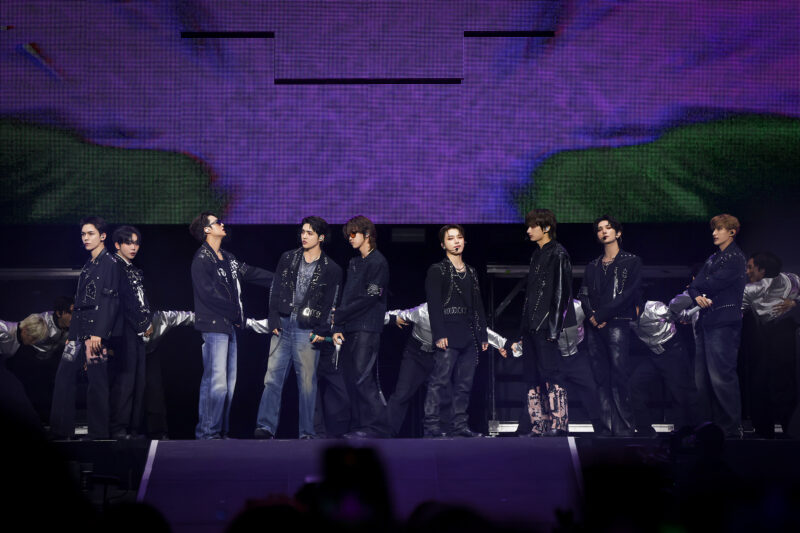 SEVENTEEN dazzles the 'District of CARATS' during night one in